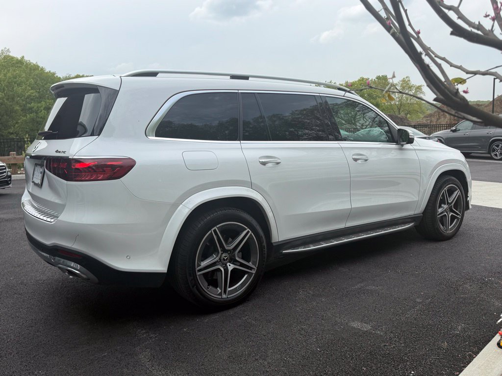 Used 2026 Mercedes-Benz GLS 450 4MATIC image 9