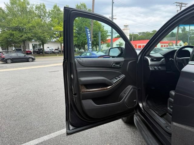 Used 2016 Chevrolet Tahoe LT w/ Luxury Package AWD/4WD image 33