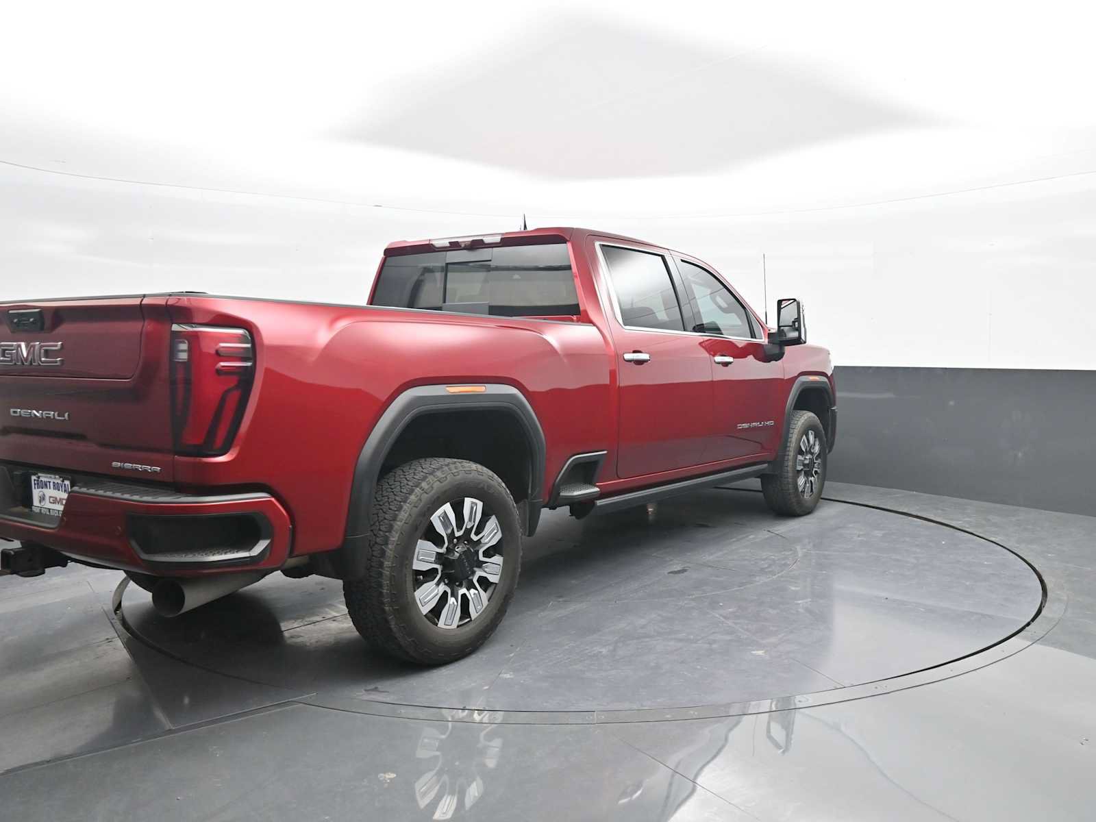 Used 2024 GMC Sierra 2500 Denali w/ Technology Package AWD/4WD image 7