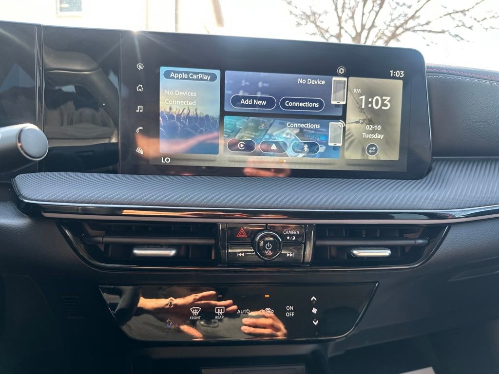 Certified 2025 Nissan Kicks SR image 15