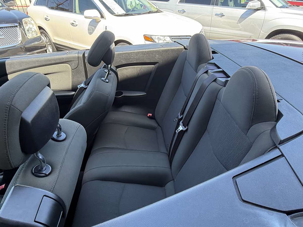 Used 2011 Chrysler 200 Touring w/ Cold Weather Group FWD image 27