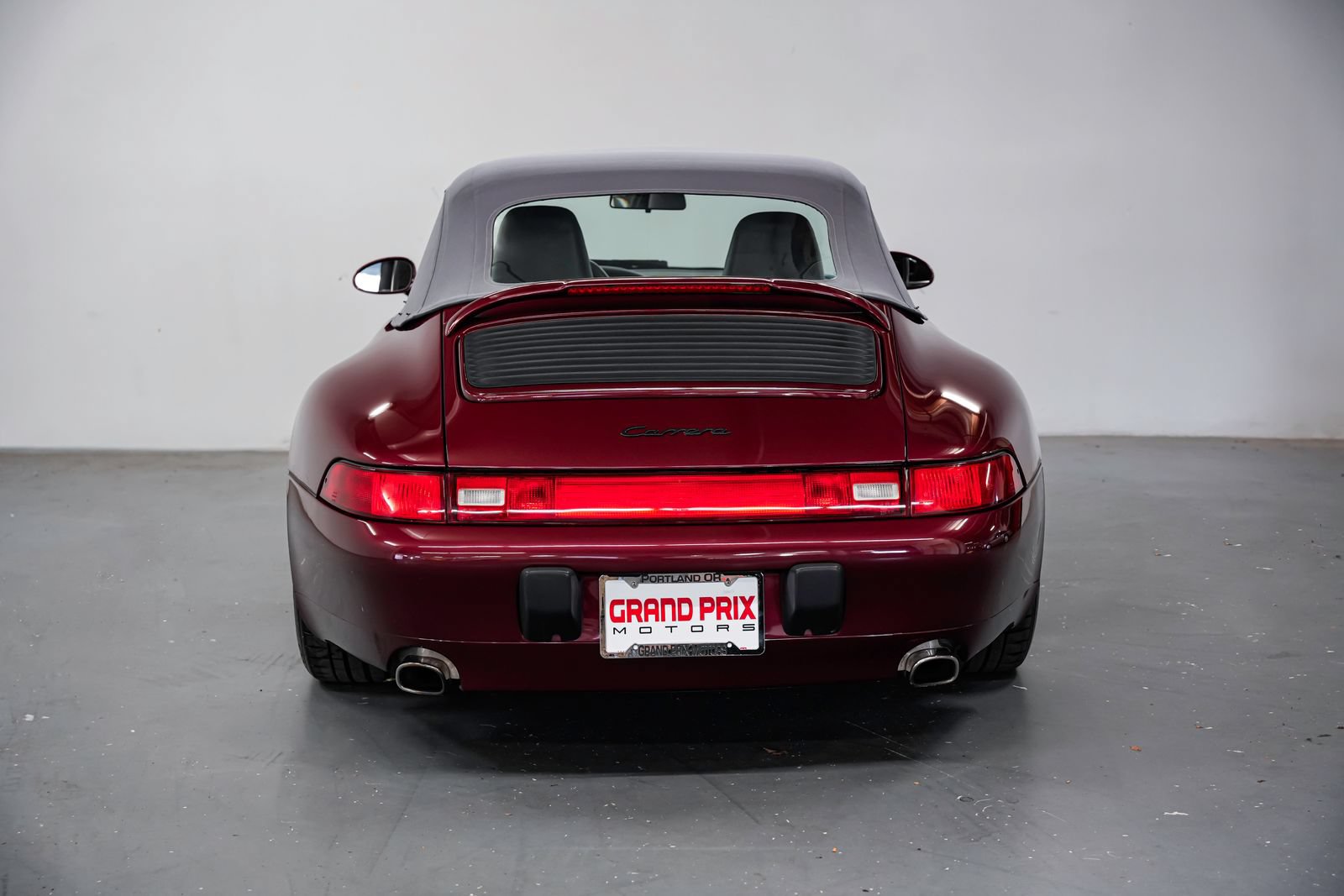 Used 1997 Porsche 911 Carrera RWD image 4