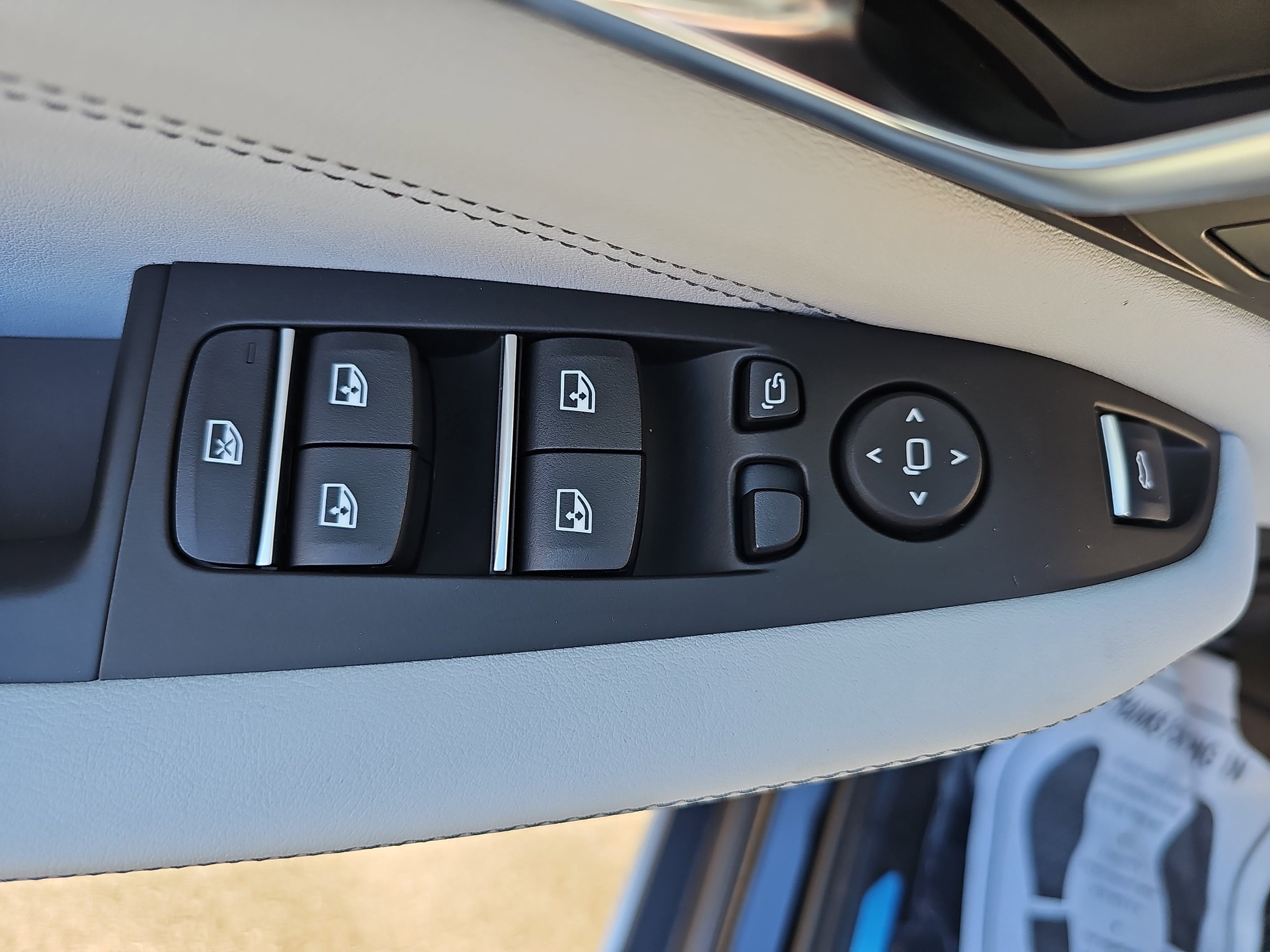 New 2026 BMW X5 xDrive40i w/ Climate Comfort Package image 28