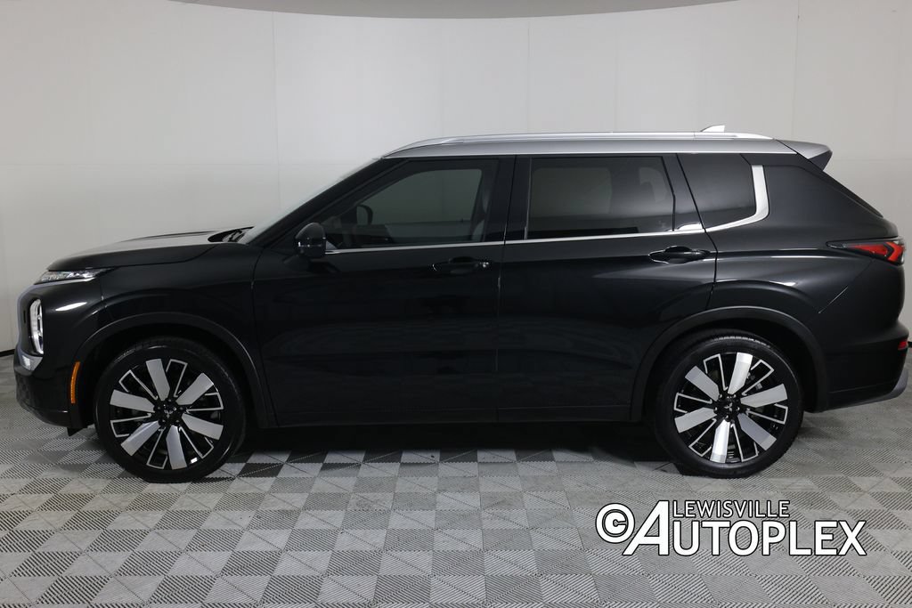 Used 2025 Mitsubishi Outlander AWD image 8