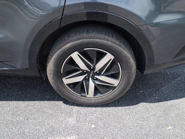 Used 2022 Kia Sorento S FWD image 7