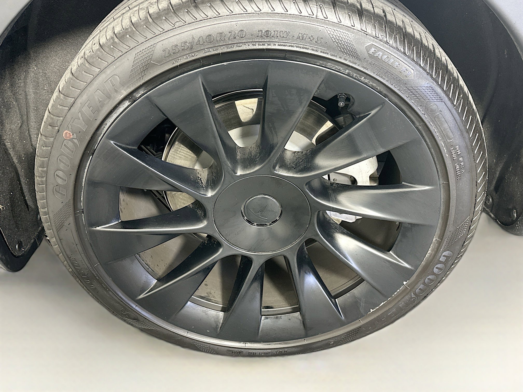 Used 2024 Tesla Model Y Long Range AWD/4WD image 11