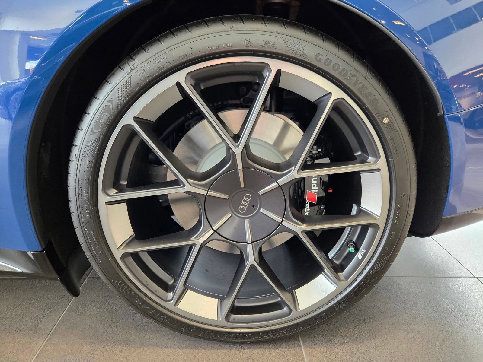 New 2026 Audi RS e-tron GT performance AWD/4WD image 11