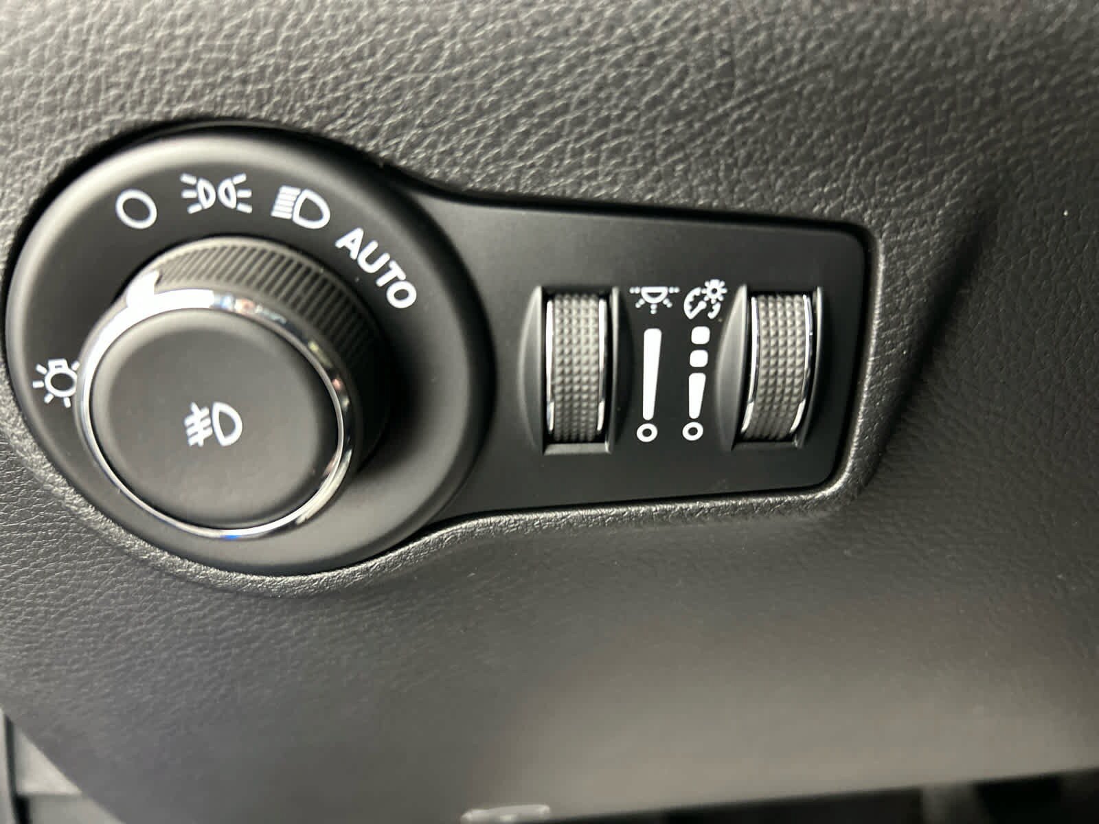 New 2026 Jeep Compass Latitude AWD/4WD image 20
