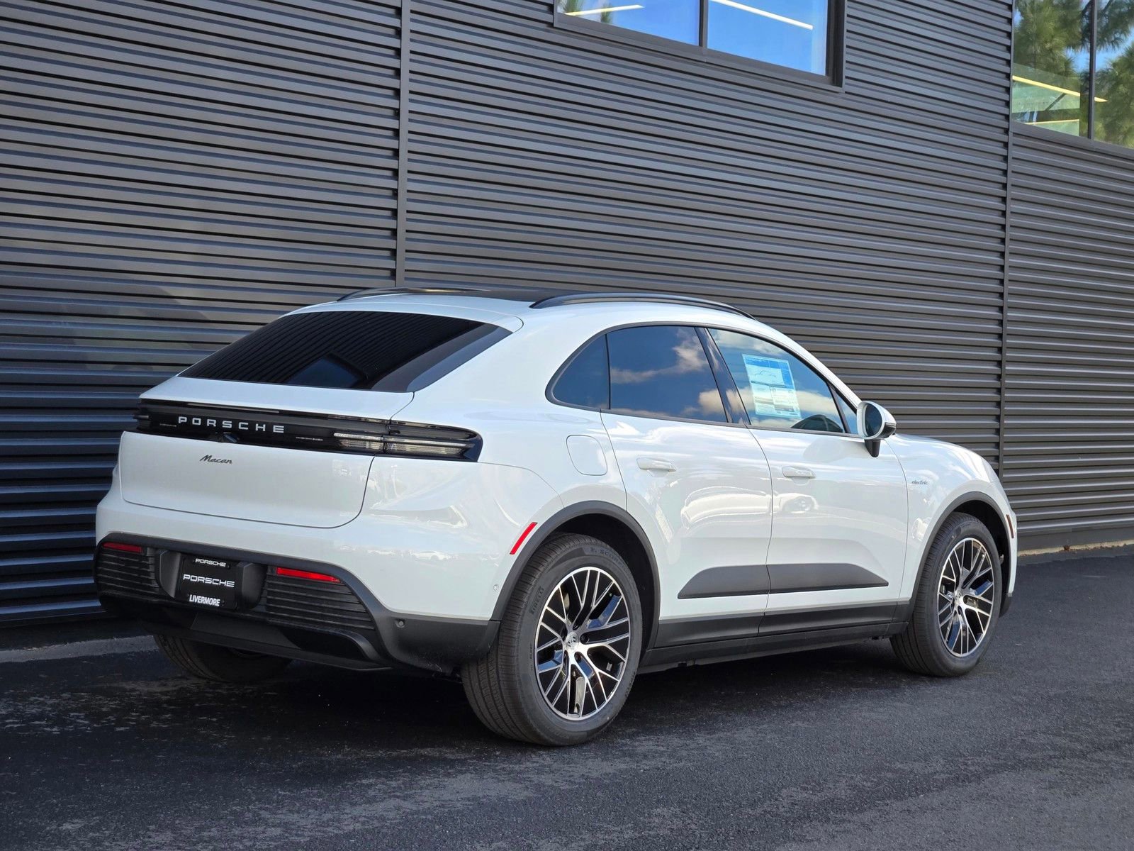 New 2026 Porsche Macan Electric RWD image 7