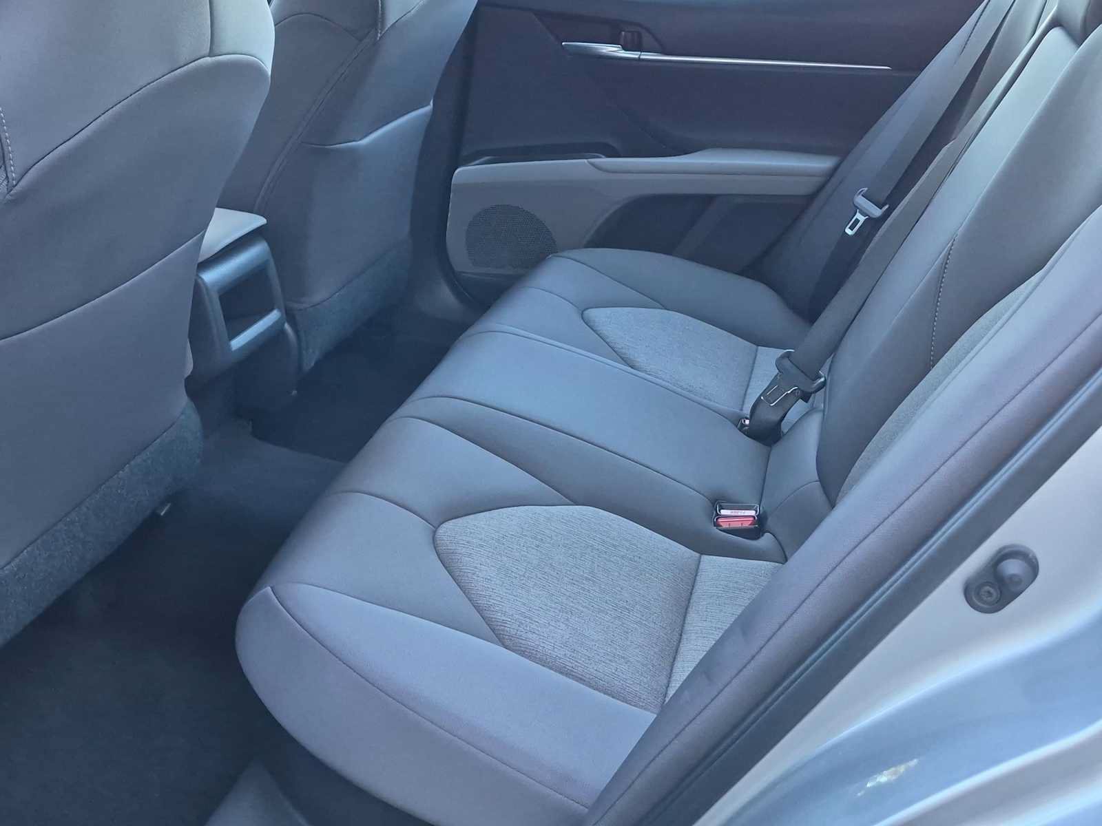 Used 2021 Toyota Camry LE FWD image 20