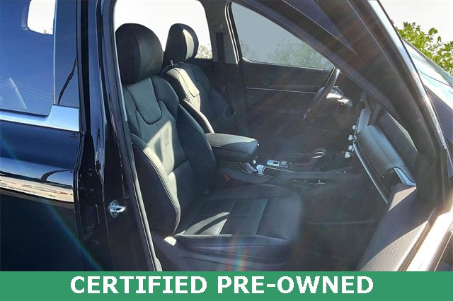 Used 2023 Kia Telluride EX w/ EX Captain's Chair Package image 7