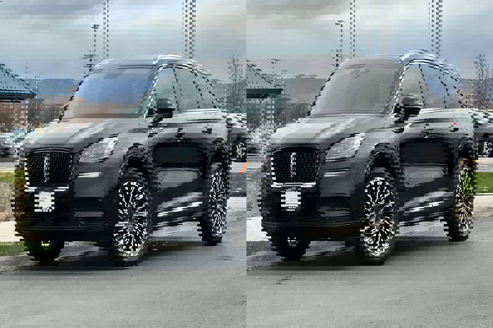 Certified 2022 Lincoln Corsair Reserve w/ Equipment Group 201A image 1