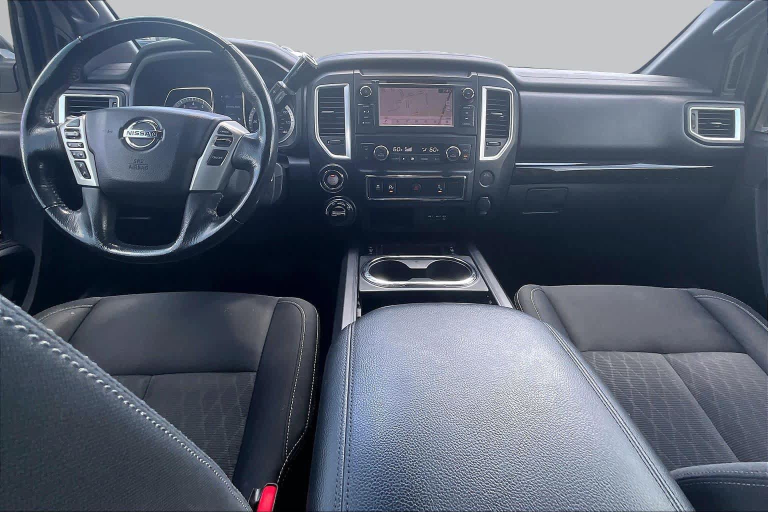 Used 2019 Nissan Titan SV w/ SV Convenience Package AWD/4WD image 15