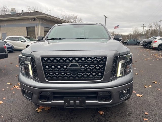 Used 2018 Nissan Titan SL w/ Midnight Edition image 6