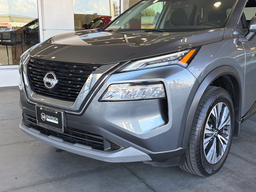 Used 2023 Nissan Rogue SV FWD image 3