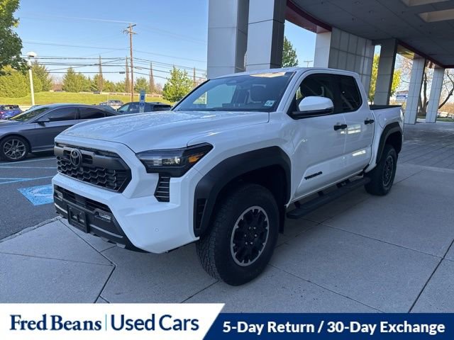 Used 2024 Toyota Tacoma TRD Off-Road w/ TRD Off Road Upgrade Package AWD/4WD image 16