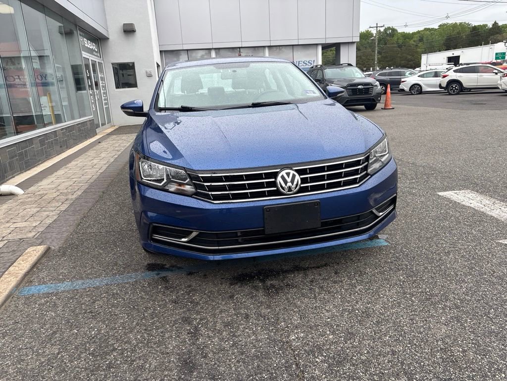 Used 2017 Volkswagen Passat 1.8T SE FWD image 3