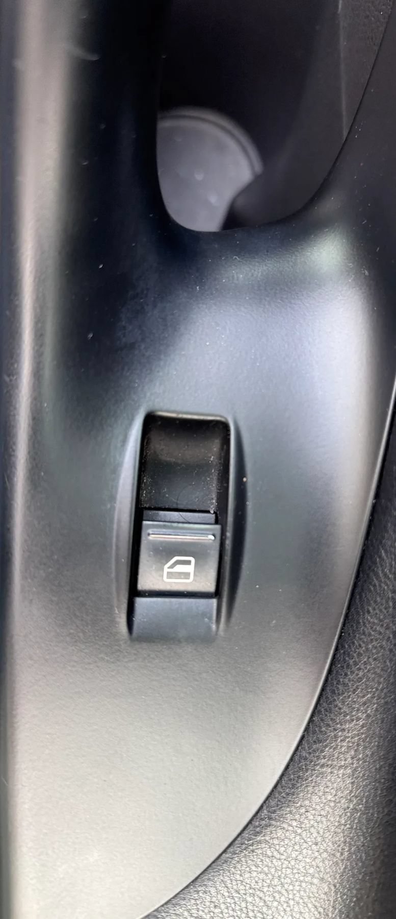 Used 2010 Volkswagen Passat Komfort FWD image 39