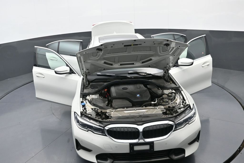 Used 2021 BMW 330i xDrive Sedan w/ Convenience Package AWD/4WD image 38