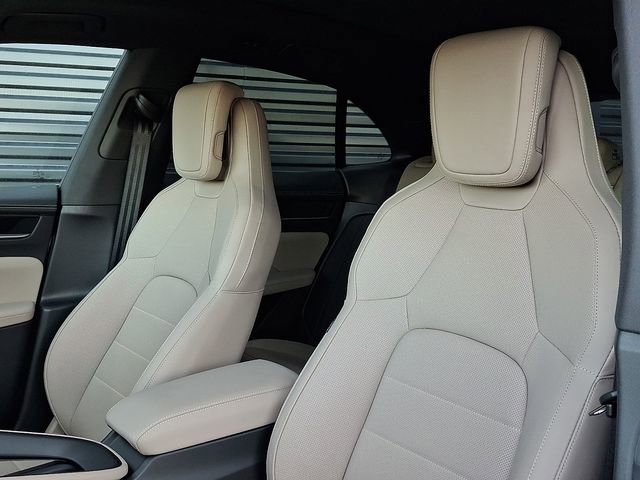 New 2025 Porsche Macan 4 Electric AWD/4WD image 5