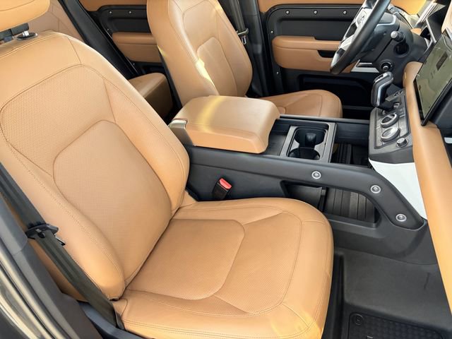 Used 2024 Land Rover Defender 130 S image 17