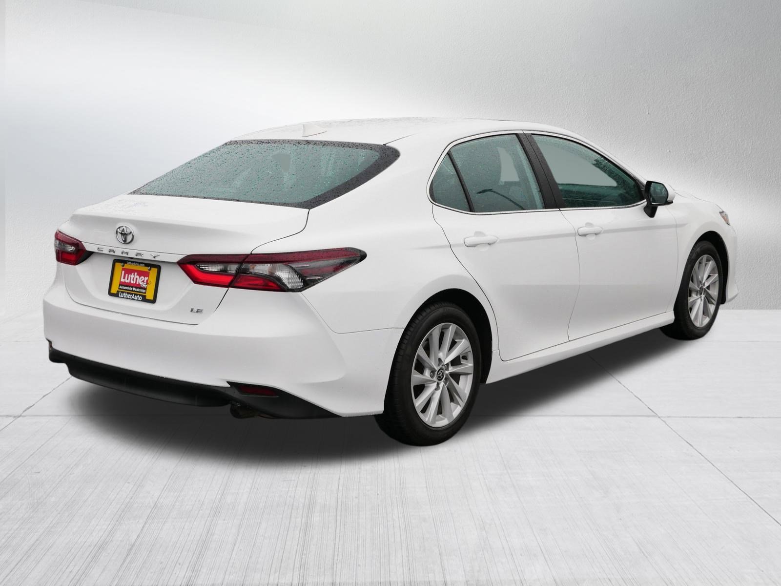 Used 2024 Toyota Camry LE image 7