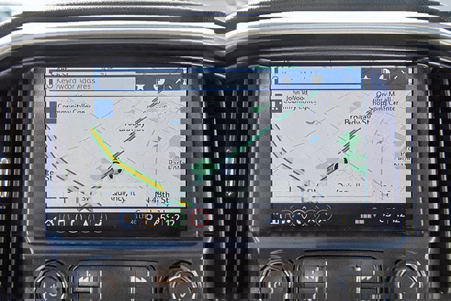 Used 2022 GMC Canyon Denali image 12