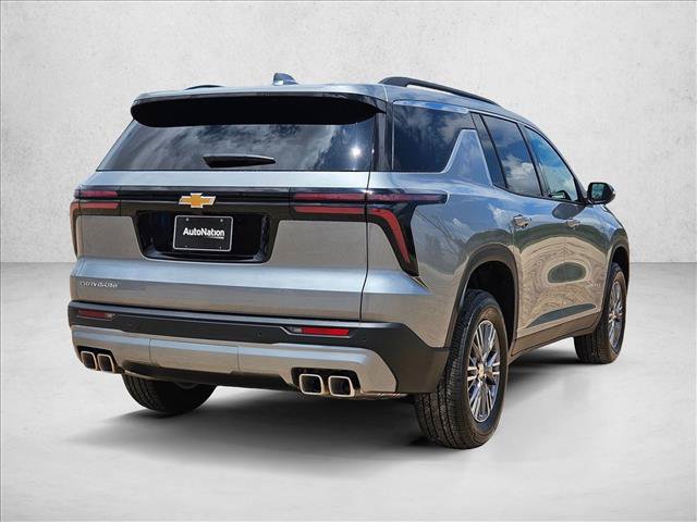 New 2026 Chevrolet Traverse LT FWD image 2
