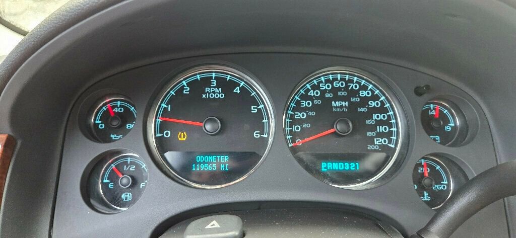 Used 2008 Chevrolet Avalanche LTZ w/ LTZ Preferred Equipment Group AWD/4WD image 29