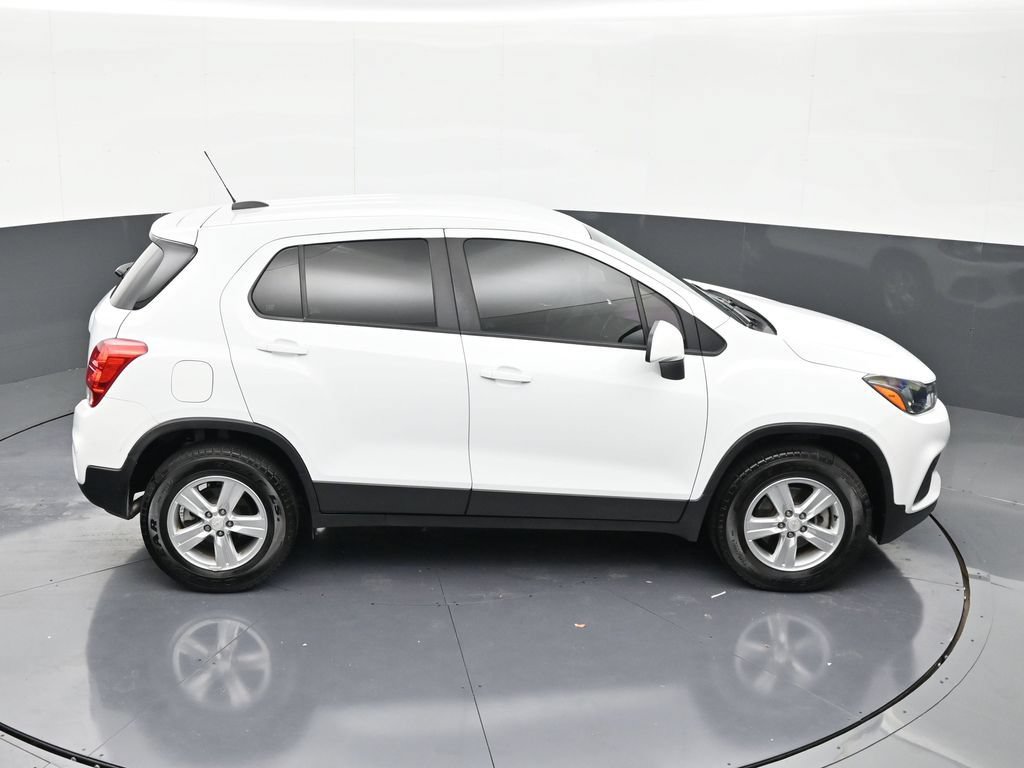 Used 2021 Chevrolet Trax LS AWD/4WD image 17