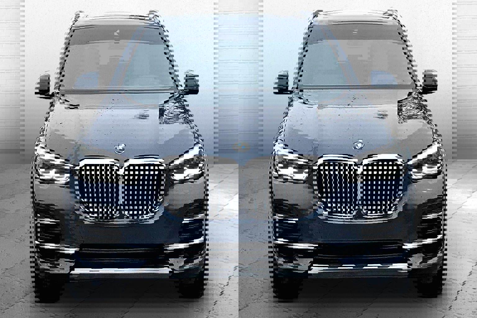 Used 2022 BMW X5 xDrive40i w/ Premium Package image 2