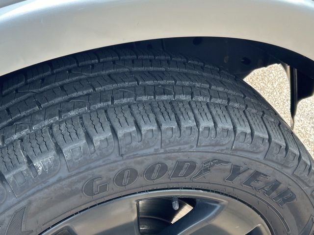 Used 2014 Ford F150 FX4 w/ Equipment Group 402A Luxury AWD/4WD image 15