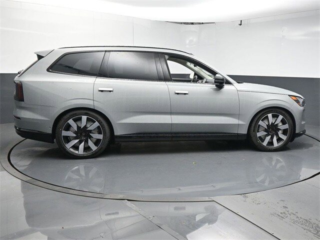 Used 2025 Volvo EX90 Ultra AWD/4WD image 8