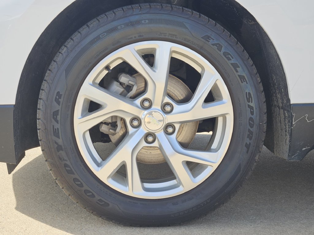 Used 2019 Chevrolet Equinox Premier FWD image 12