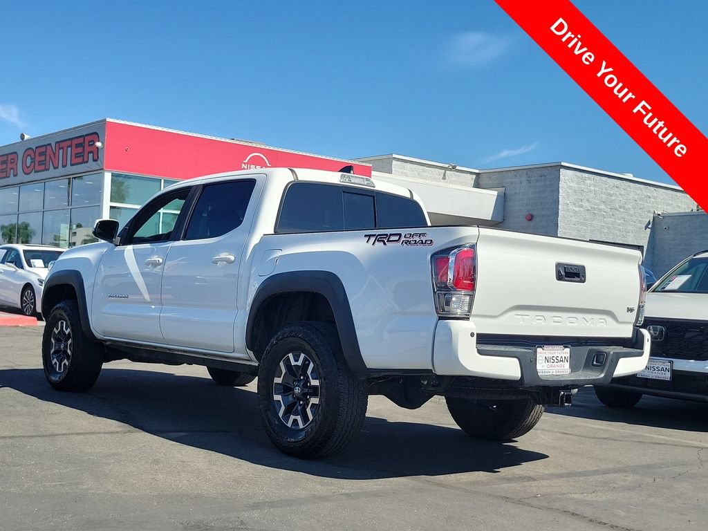 Used 2023 Toyota Tacoma TRD Off-Road w/ Technology Package RWD image 2