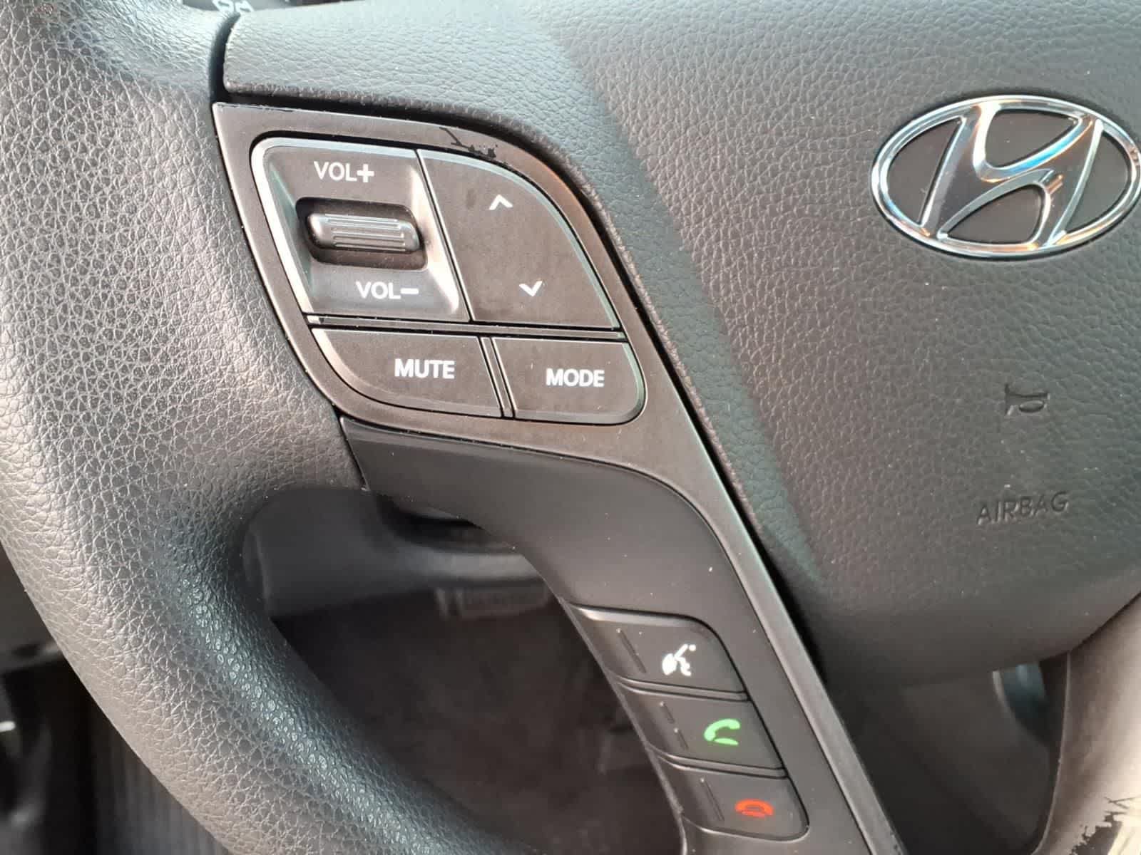Used 2018 Hyundai Santa Fe SE FWD image 18