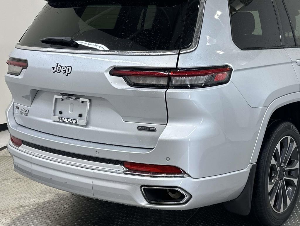 Certified 2022 Jeep Grand Cherokee L Overland w/ MOPAR Finishing Package image 8