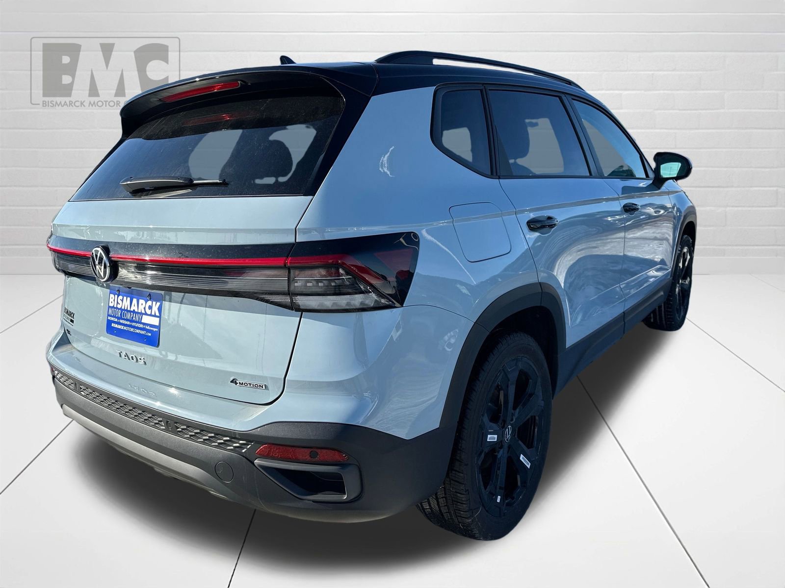 New 2026 Volkswagen Taos SE image 7