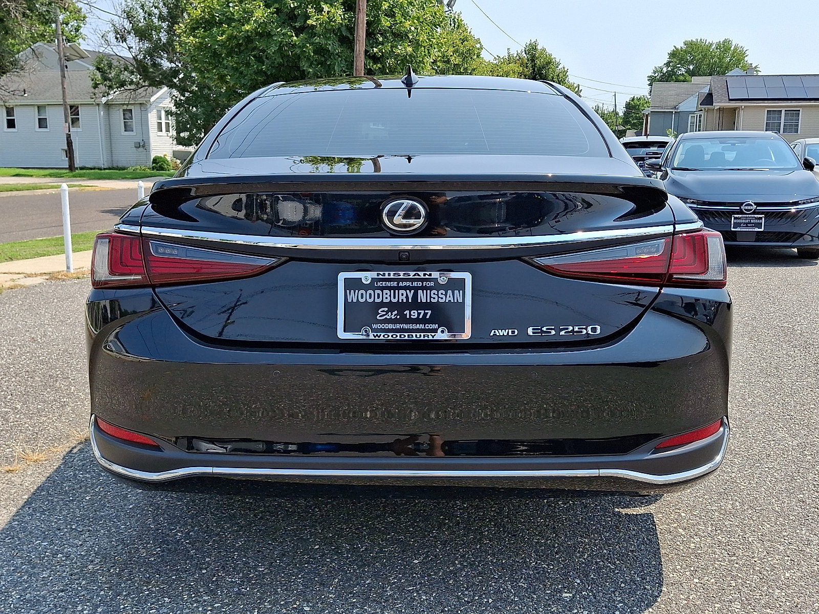 Used 2023 Lexus ES 250 w/ Premium Package AWD/4WD image 5