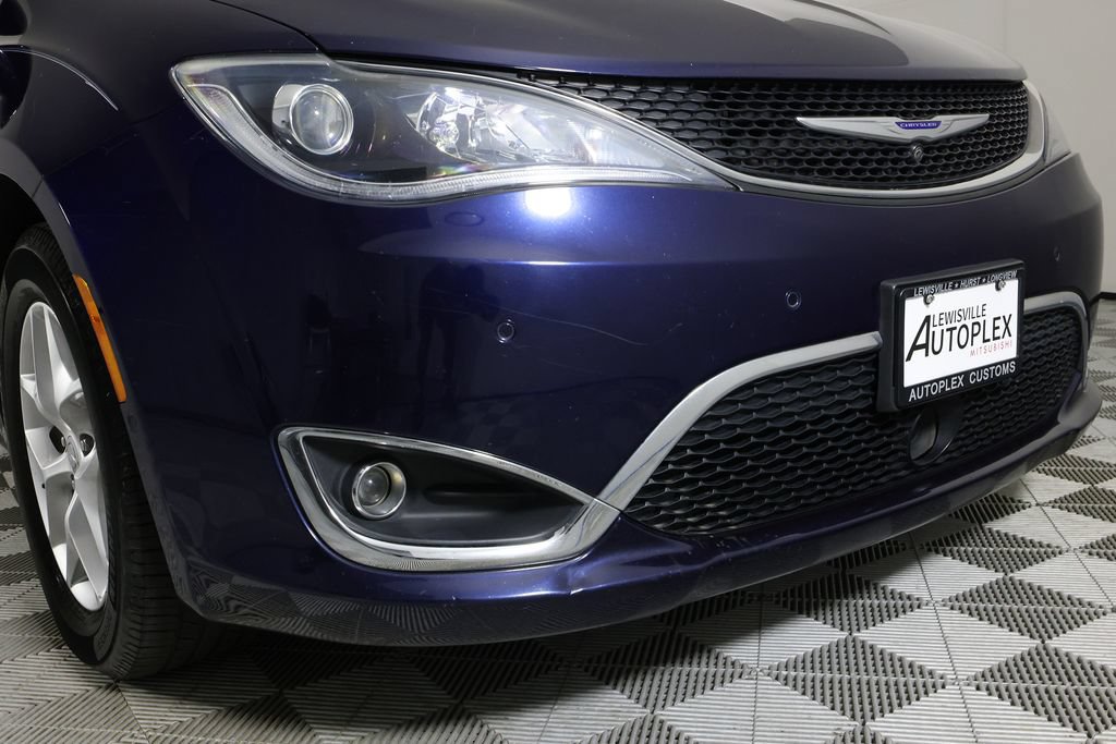 Used 2019 Chrysler Pacifica Touring-L Plus FWD image 41
