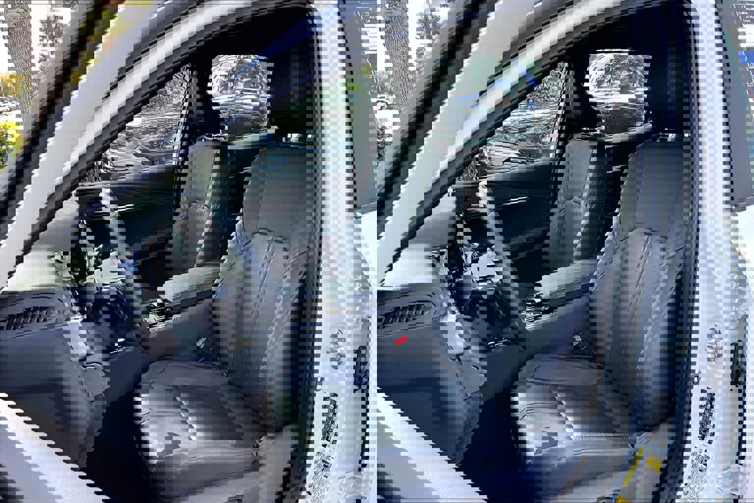 Used 2025 Toyota Camry XSE image 7