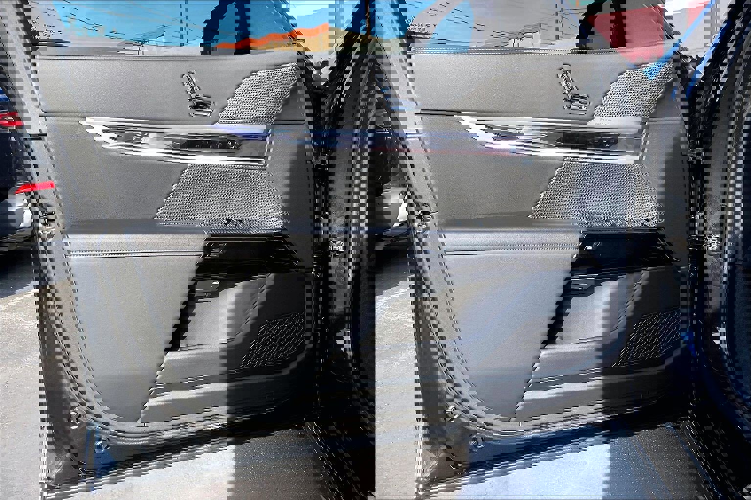 Used 2025 BMW i7 xDrive60 w/ Executive Package image 20