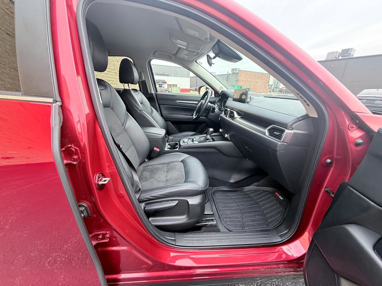 Used 2021 MAZDA CX-5 Touring image 9