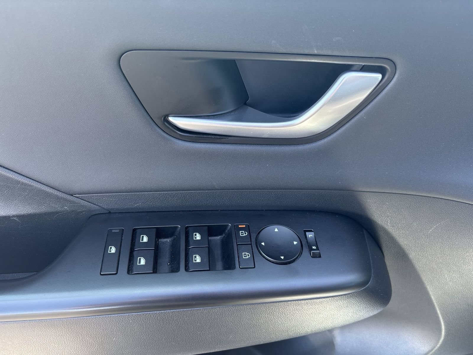 Certified 2024 Hyundai Kona Limited AWD/4WD image 16