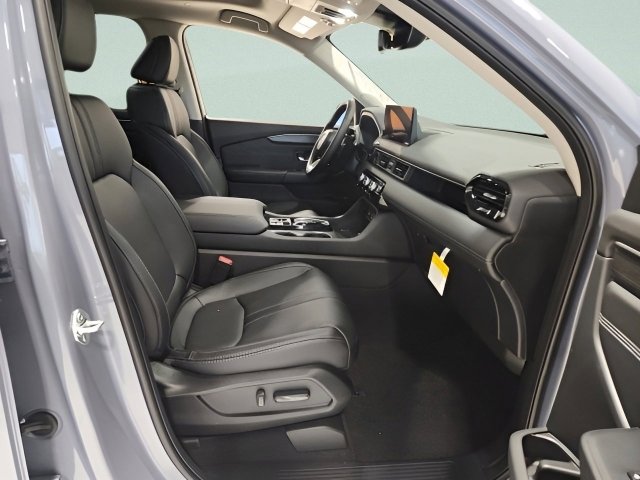 New 2026 Honda Pilot Touring image 13