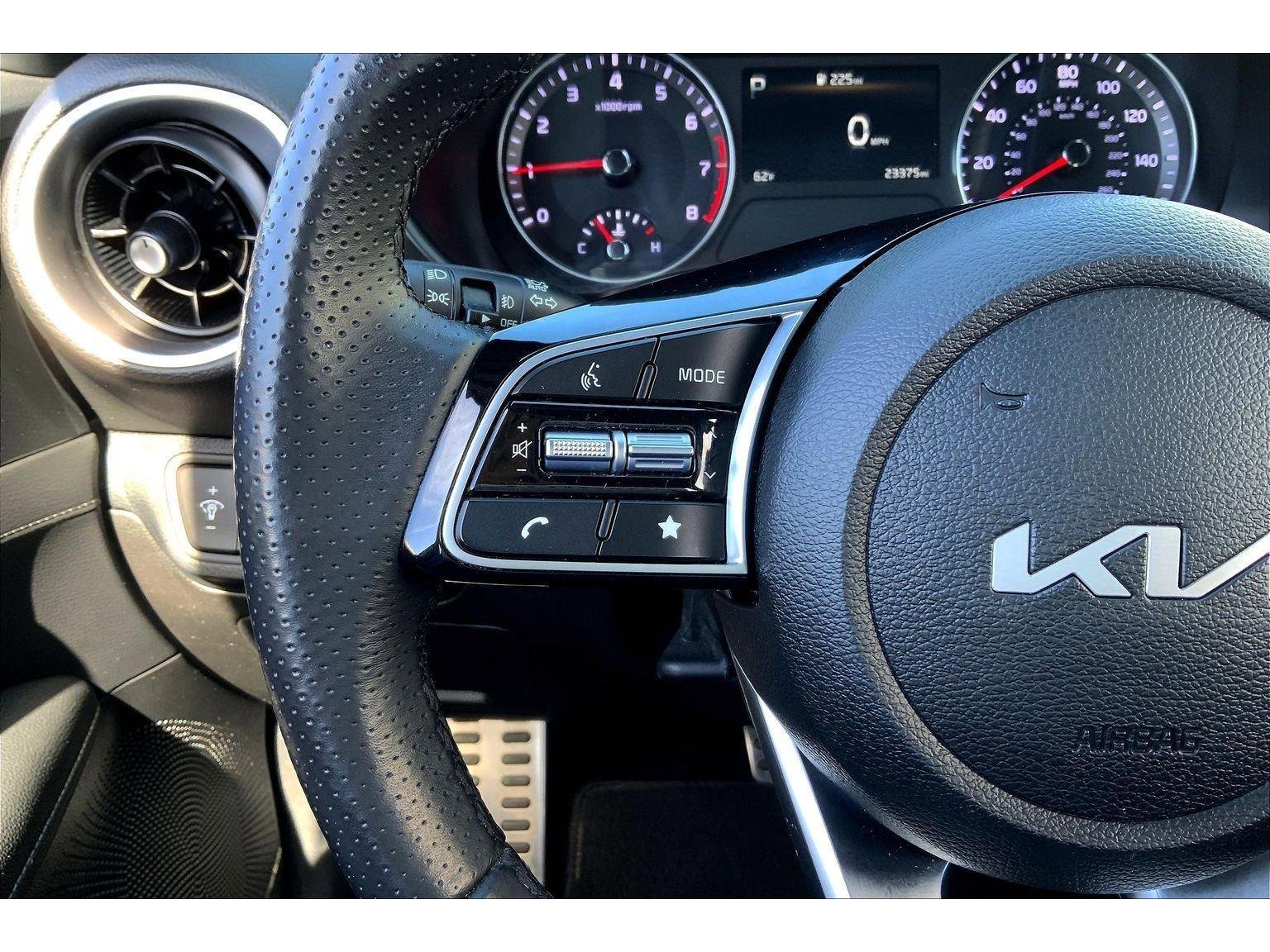 Used 2024 Kia Forte GT-Line w/ GT-Line Premium Package image 17