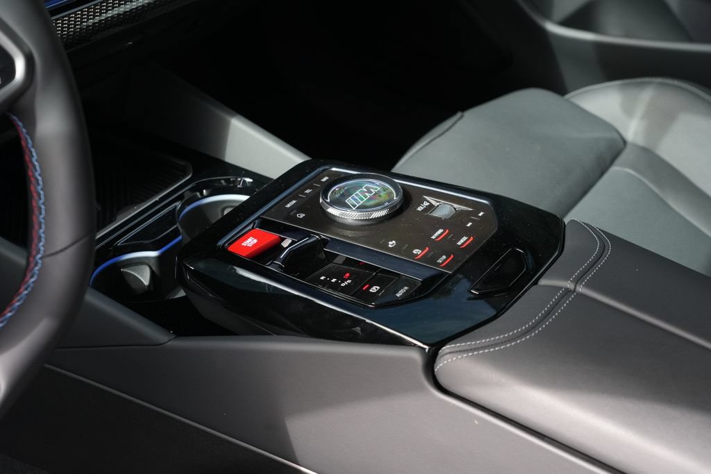Used 2026 BMW M5 Touring AWD/4WD image 10