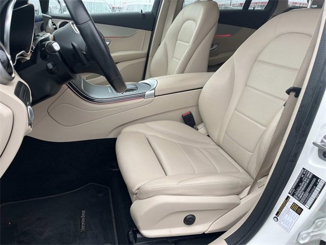 Used 2022 Mercedes-Benz GLC 300 image 22