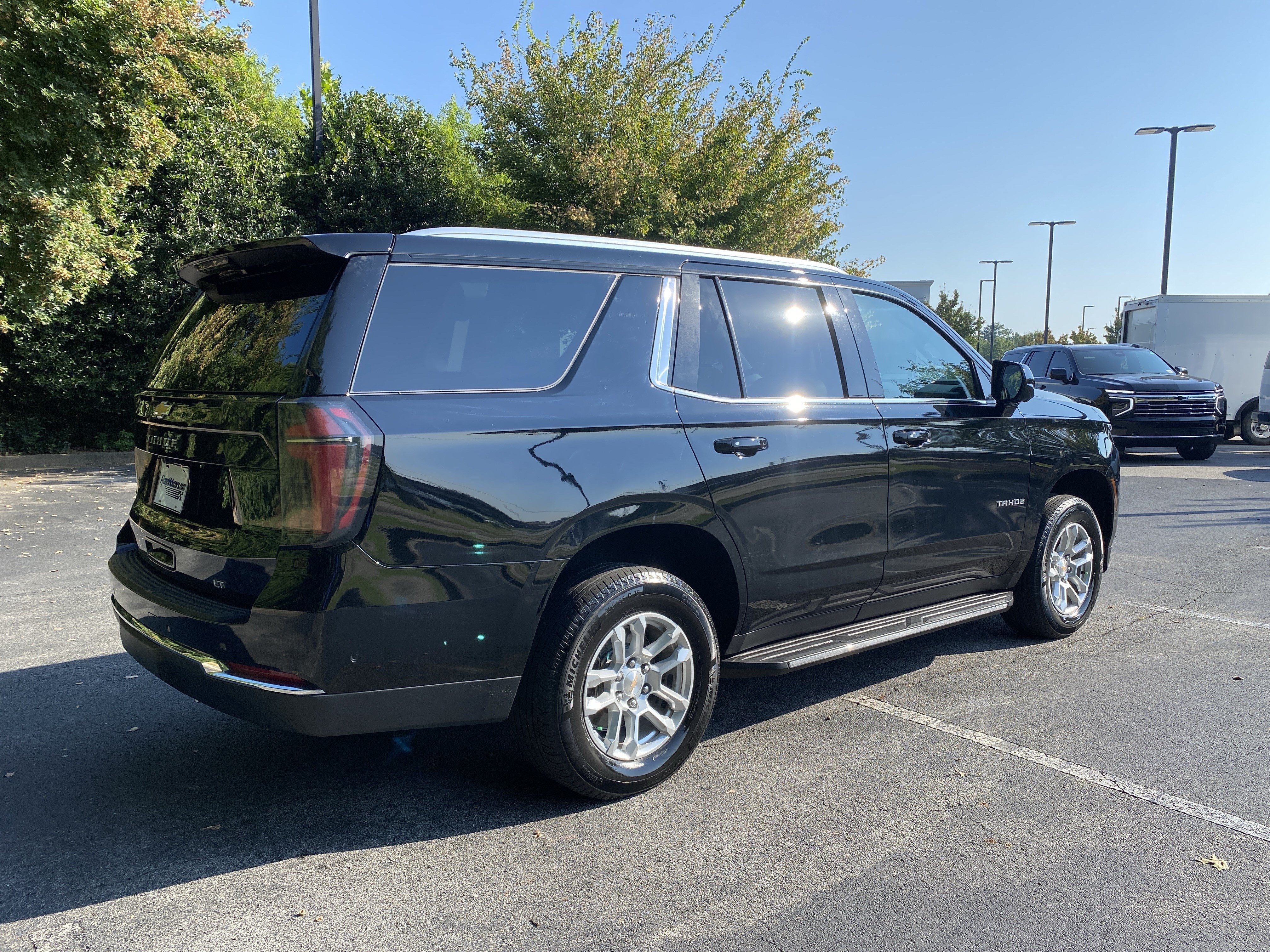 Used 2025 Chevrolet Tahoe LT AWD/4WD image 9