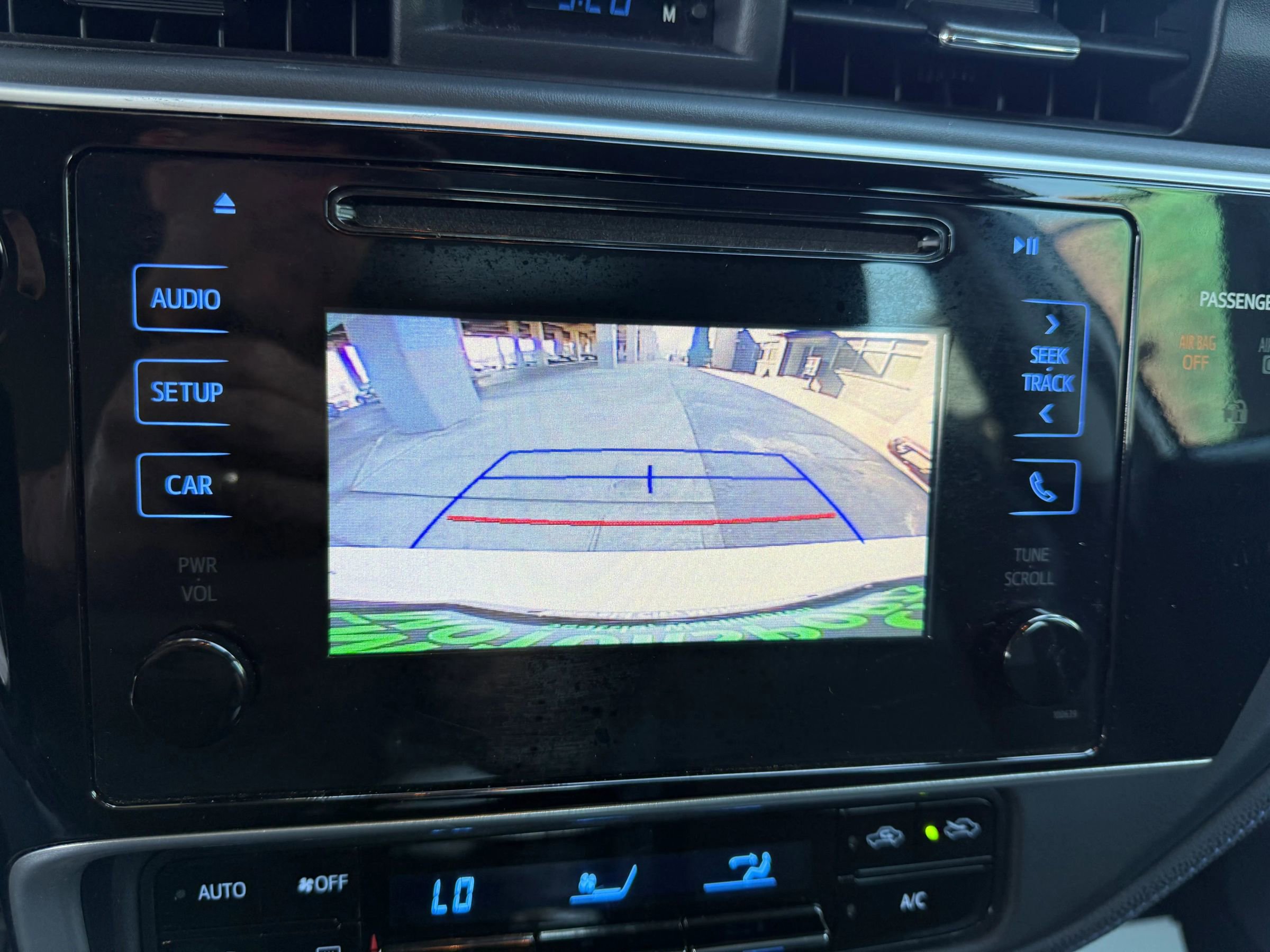 Used 2017 Toyota Corolla SE image 28